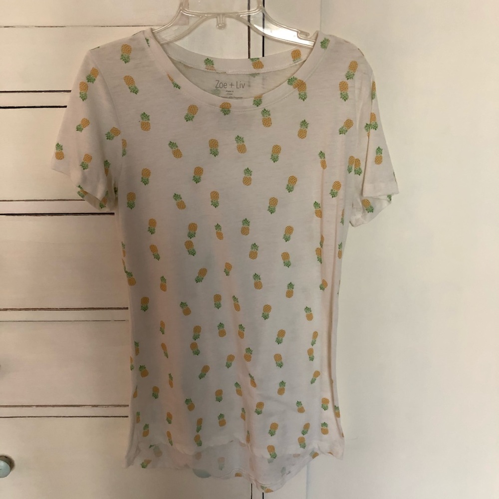 White pineapple T-shirt